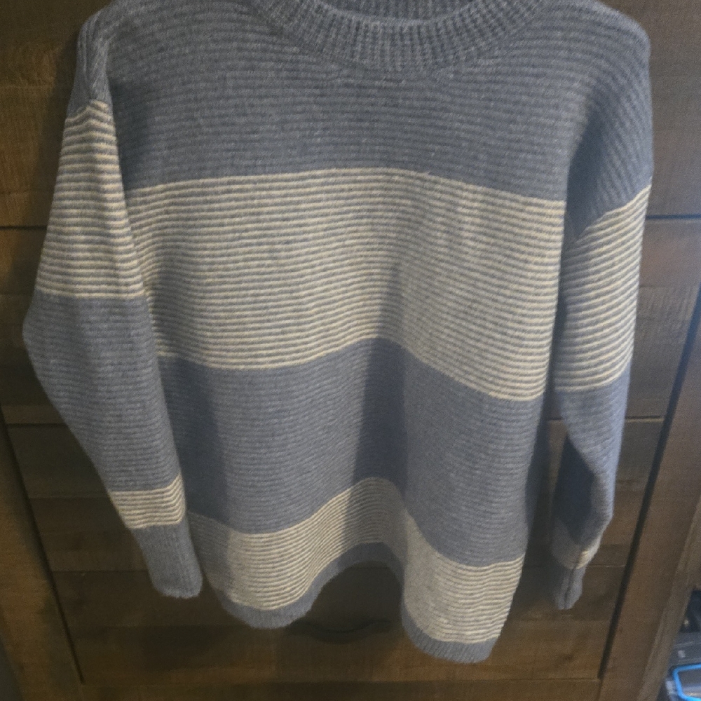 Staccato Men's Gray and Cream Striped Crewneck Sweater